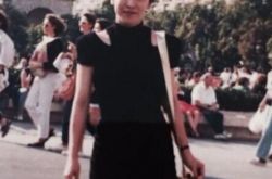 向华强太太陈岚年轻照流出 她后台强硬炮轰周星驰 