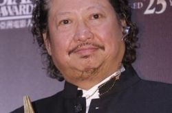 洪金宝年轻照片曝光 网友直呼太萌了 