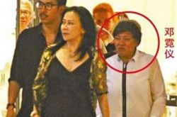 邓霓仪刘嘉玲图片密切十足 两人疑似出轨 