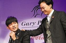 周杰伦陈奕迅谁人气高一点 谁对华语乐坛的贡献更大？ 