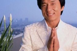 成龙的儿子为什么是房祖名 大哥急着给儿子找媳妇 