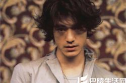 姚宜君老公竟然是金城武 低调拍戏陪女友照片曝光 