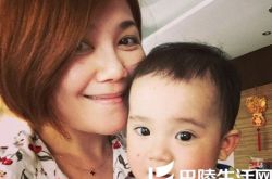 梁静茹曝光图片抢眼 儿子大眼萌翻众网友 