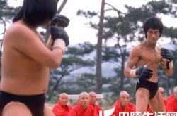 李小龙龙争虎斗洪金宝也曾参演 如今还在片场的“大哥大” 