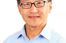 蔡崇信身价多少？ 曾经放弃580万年薪 