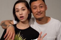 余文乐水原希子合照搂肩亲密 男神大小眼实力抢镜 