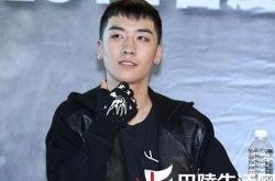 YG社长取消关注朴春胜利 二人负面新闻多 