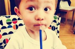 韩国小朴灿烈jackson走红 混血儿萌翻众人 