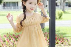 韩国童星郑元熙因萌照走红 成熟打扮引网友争议 