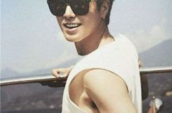 郑允浩女友标准起底 与女友分手的“罪魁祸首”是金希澈！ 