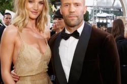 硬汉杰森斯坦森女友街拍 其女友家庭背景遭扒 