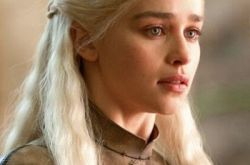 冰与火之歌龙女演员是谁 龙女竟然演过沙拉康纳 