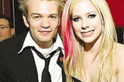 艾薇儿老公是谁? 她为何与前任离婚？ 