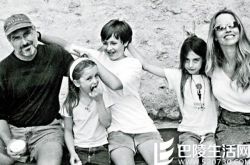 乔布斯的孩子照片引热议 小女儿与家人低调躲人群 