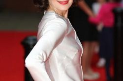 伊丽莎白麦戈文出席活动风采依旧 被称美国中生代遗珠代表 