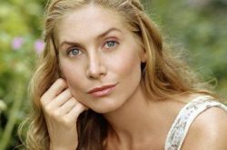 米雪儿朗的男朋友公开 其出演李小龙的妻子大受好评 