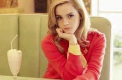 艾玛沃特森图片吸人眼球 与表哥共同饰演《美女与野兽》 