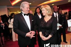 “佐罗 ”阿兰德龙恋法总统前女友 年龄相差30岁 