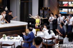 《锋味3》蔡依林为谢霆锋庆生 杨受成惊喜现身