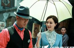 《一代枭雄》演员詹小楠旗袍秀 艳丽动人风情正浓 