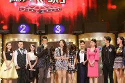 隐藏的歌手中国版周蕙现身 在平淡中找到了某种安定的力量 