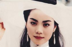 王菲罕见古装造型曝光 网曝其将助阵女儿演唱会 