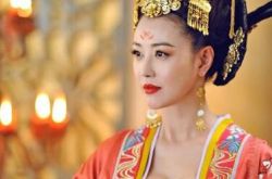 周海媚的电视剧部部是经典 爆乳女神保养得当魅力依旧 