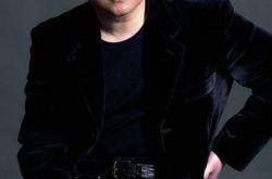 因演唱星星点灯歌曲郑智化迅速被人熟知 又因一首歌而坐牢 