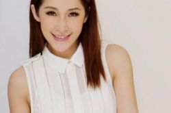 37岁萧亚轩照片晒出 秒变刚出道时的她 