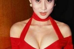 香港女星利智照片晒出 大玩凸点魅力尽显 