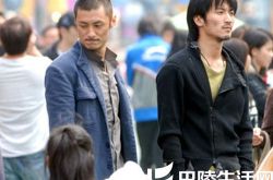 谢霆锋余文乐演警匪时隔六年再合作 称不太熟是好事 