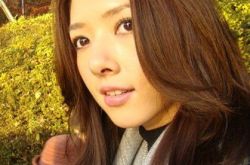 郭碧婷混血爸爸是真是假？助力慈善义卖清纯动人传递爱心 