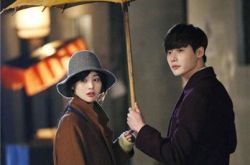 郑爽李钟硕出席发布会 《翡翠恋人》剧照公开 