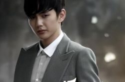 俞承豪参加的综艺《吃饭了吗》 南宫珉节目录制中向其道歉 