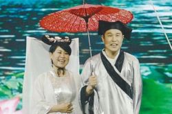 小沈阳的老婆沈春阳爱相随 阳仔动情唱《单身情歌》感谢媳妇 