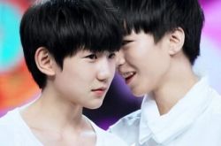 王俊凯和王源的照片阳光帅气 “小小凡”源源颜好戏赞惹怜爱 