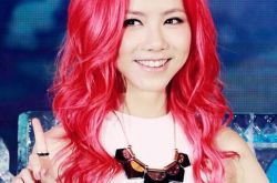 汪峰对邓紫棋的评价是什么？ 小天后15岁时曾骂胡杏儿 