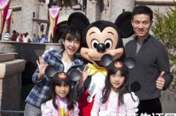 小s抱女儿照片欣赏 一家人其乐融融 