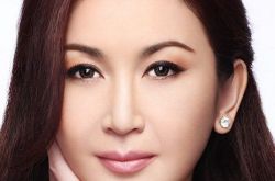 网友称温碧霞漂亮吗 不生孩子只为美？ 