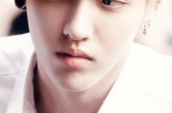 吴亦凡起诉诽谤者并向诽谤者索赔 而案件被告并非是小G娜 