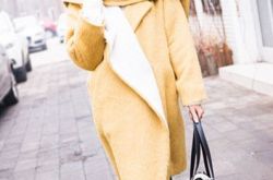 董洁街拍照,混搭成潮流风向标