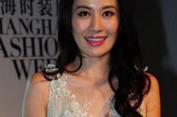 叶璇最近参加的综艺有哪些 璇璇新剧演”疯丫头”被赞敬业 