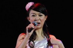 台湾歌星卓依婷低调结婚 曾被传已死亡 