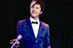 一个人哭歌词完整版 郑源的歌伤而不过火 