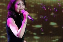 小邓丽君陈佳图片欣赏 再唱经典之作《清平调》 