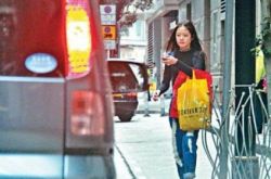 张学友大女儿图片欣赏 清纯貌美不输妈妈罗美薇 