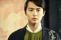 马天宇长发古装照英俊潇洒 其女装惊艳被赞好漂亮 