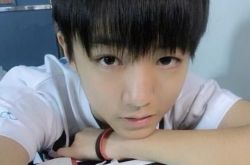 王俊凯与女友接吻照片流出 tfboys队长被曝早恋 