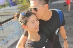 网曝王雷的老婆结婚照 两人结婚七年生活美满 