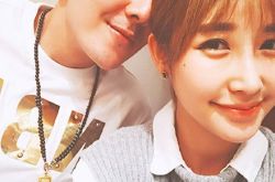 安徽卫视主持人王乐乐张朱浩然修成正果 新郎微博晒出喜照 